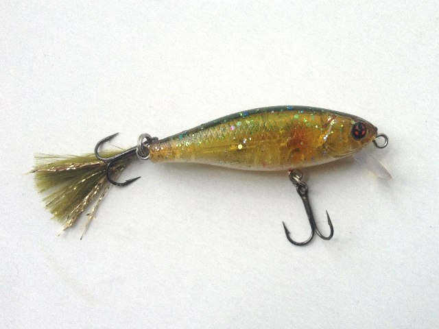 Tuning leurre PHOXY Minnow Sakura teaser et paillettes